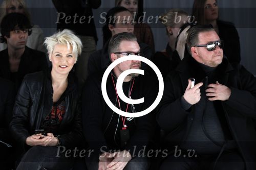 Amsterdam 28 januari 2012
modeshow Custo op de IAFW met oa aanwezig Martijn en Amanda Krabbe met hun dochters. Bastiaan v Schaik
Peter Smulders bv