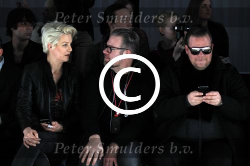 Amsterdam 28 januari 2012
modeshow Custo op de IAFW met oa aanwezig Martijn en Amanda Krabbe met hun dochters. Bastiaan v Schaik
Peter Smulders bv
