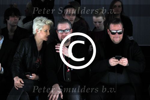 Amsterdam 28 januari 2012
modeshow Custo op de IAFW met oa aanwezig Martijn en Amanda Krabbe met hun dochters. Bastiaan v Schaik
Peter Smulders bv
