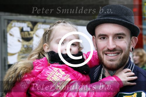 Amsterdam 21 januari 2012
Premiere de muppets in Tuschinski. Ben saunders met dochter
Peter Smulders bv