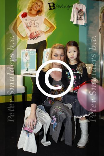 Amsterdam 15 januari 2012
Presentatie kinder t shirt lijn van Bridget Maasland op de modefabriek in de Rai.
Peter Smulders bv