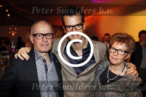 Utrecht 28 januari 2012
Premiere LA the Voices met Gordon in Vredenburg. Carlo v Lienden met ouders en vrouw
Peter Smulders bv