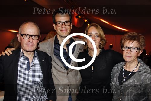 Utrecht 28 januari 2012
Premiere LA the Voices met Gordon in Vredenburg. Carlo v Lienden met ouders en vrouw
Peter Smulders bv