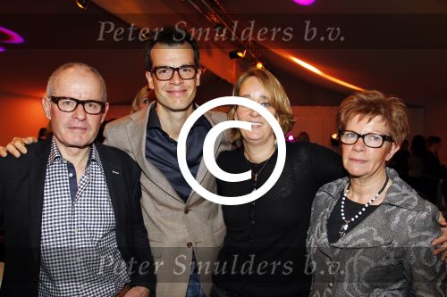 Utrecht 28 januari 2012
Premiere LA the Voices met Gordon in Vredenburg. Carlo v Lienden met ouders en vrouw
Peter Smulders bv