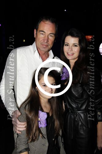 Amsterdam 29 januari 2012
Modeshow Monique Collignon op de IAFW. Caroline de Bruijn met dochter en Erik de Vogel
Peter Smulders bv