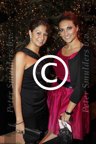 Amsterdam 8 december 2011
Openings en VIP avond van de miljonairfair in de RAI. Stella Koedam met een vriendin
Peter Smulders bv