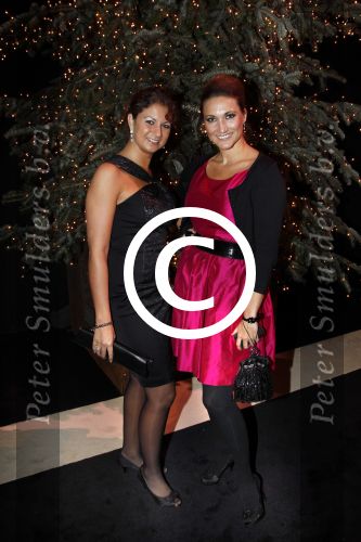 Amsterdam 8 december 2011
Openings en VIP avond van de miljonairfair in de RAI. Stella Koedam met een vriendin
Peter Smulders bv