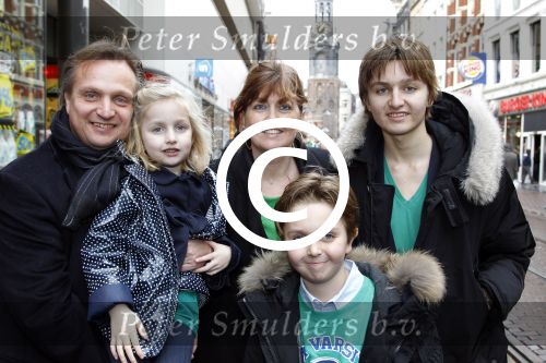 Amsterdam 21 januari 2012
Premiere de muppets in Tuschinski. Dennis Bijlsma met gezin
Peter Smulders bv