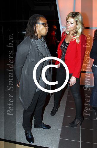 Amsterdam 28 januari 2012
Modeshow supertrash in de passenger terminal. Patricia Salvoudalis en Edgar Davids
Peter Smulders bv