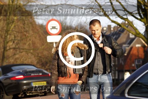 Naarden 14 januari 2012
Fajah Lourens voor het eerst gefotografeerd met haar nieuwe vriend Eelko v Kooten bij het arsenaal.
Peter Smulders bv