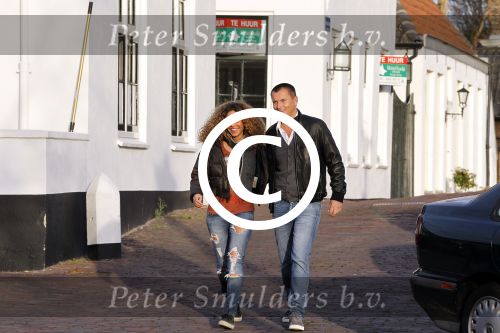 Naarden 14 januari 2012
Fajah Lourens voor het eerst gefotografeerd met haar nieuwe vriend Eelko v Kooten bij het arsenaal.
Peter Smulders bv