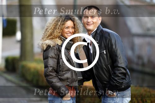 Naarden 14 januari 2012
Fajah Lourens voor het eerst gefotografeerd met haar nieuwe vriend Eelko v Kooten bij het arsenaal.
Peter Smulders bv