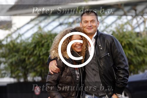 Naarden 14 januari 2012
Fajah Lourens voor het eerst gefotografeerd met haar nieuwe vriend Eelko v Kooten bij het arsenaal.
Peter Smulders bv