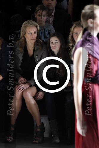 Amsterdam 28  januari 2012
Modeshow Tony Cohen tijdens de IAFW. Frederique v d Wal met dochter
Peter Smulders bv
