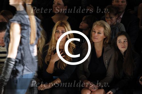 Amsterdam 28  januari 2012
Modeshow Tony Cohen tijdens de IAFW. Frederique v d Wal met dochter
Peter Smulders bv