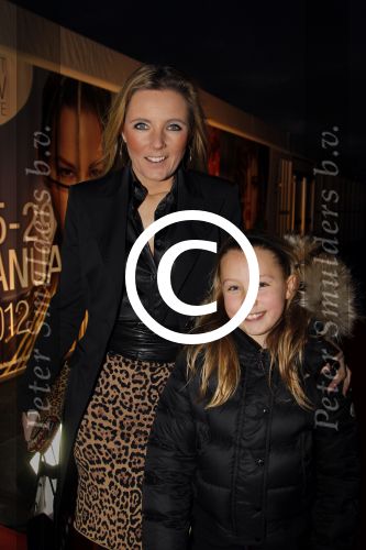 Amsterdam 28 januari 2012
AIFW fashion week met div bn ers bij div shows. Ghyta Bijlsma met dochter
Peter Smulders bv