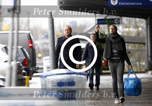 Amsterdam 21 januari 2012
Gordon en zijn vriend Raoul v d heijden zijn weer bij elkaar en doen boodschappen bij ikea.
Peter Smulders bv