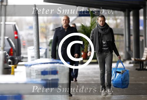 Amsterdam 21 januari 2012
Gordon en zijn vriend Raoul v d heijden zijn weer bij elkaar en doen boodschappen bij ikea.
Peter Smulders bv