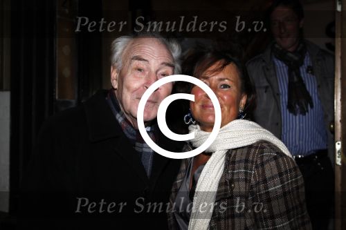Amsterdam 21 januari 2012
Wendy v Dijk viert haar 41e verjaardag in de supperclub. Hans Galjaard ( vader Erland) met zijn dochter en schoonzoon
Peter Smulders bv