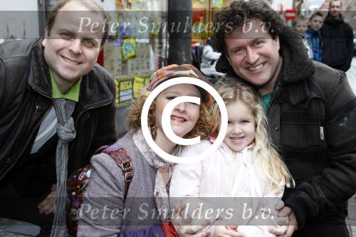 Amsterdam 21 januari 2012
Premiere de muppets in Tuschinski. Hielke Bierman met man en dochter
Peter Smulders bv