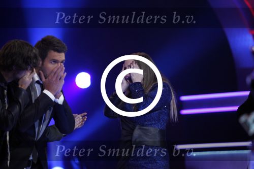 Hilversum 20 januari 2012
Iris Kroes wint de finale van the voice of holland in studio 22. Iris en Chris Hordijk met Nick en Simon en Wendy v Dijk en Martijn Krabbe
Peter Smulders bv