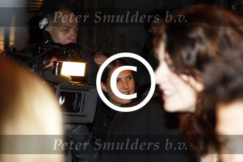 Amsterdam 23 januari 2012
Premiere Black out in Tuschinski. Iris v d Ende als journalist aan het werk
Peter Smulders bv