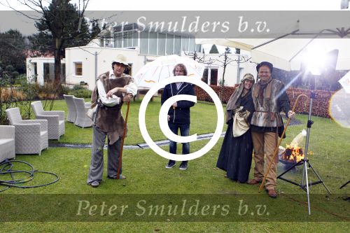 Eemnes 16 december 2011
Opnames voor kerstfilmpje van koffietijd met oa Quinty Trustfull Casper Burgi Pernille la Lau Bastiaan v Schaijk Martin gaus Lodewijk Hoekstra Job Nievaart Martin en edwin Smulders .
Peter Smulders bv