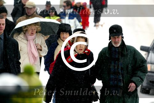 Lech 8 februari 2003
Koningin Beatrix met vriendinnen bij hotel POST
in Lech