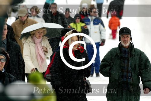 Lech 8 februari 2003
Koningin Beatrix met vriendinnen bij hotel POST
in Lech