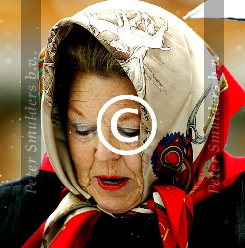 Lech 8 februari 2003
Koningin Beatrix met vriendinnen bij hotel POST
in Lech