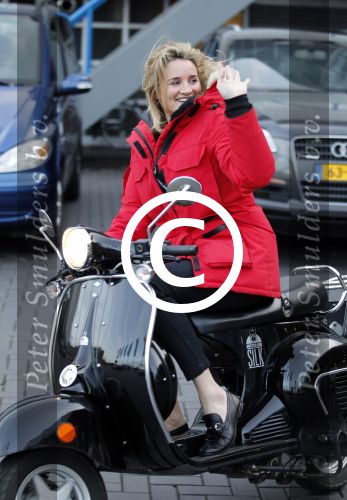 Amsterdam 21 januari 2012
Lieke v Lexmond op scooter bij de rai.
Peter Smulders bv