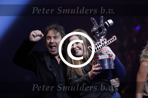 Hilversum 20 januari 2012
Iris Kroes wint de finale van the voice of holland in studio 22. Marco Borsato
Peter Smulders bv