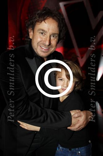 Hilversum 20 januari 2012
Iris Kroes wint de finale van the voice of holland in studio 22. Marco en Senna Borsato
Peter Smulders bv