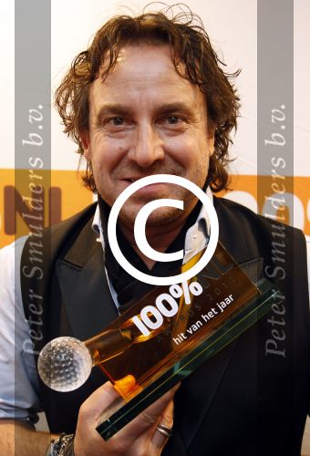 Hilversum 24 januari 2012
Uitreiking 100% NL awards met oa Marco Borsato Angela Groothuizen Nick en Simon en Ben Saunders.
Peter Smulders bv