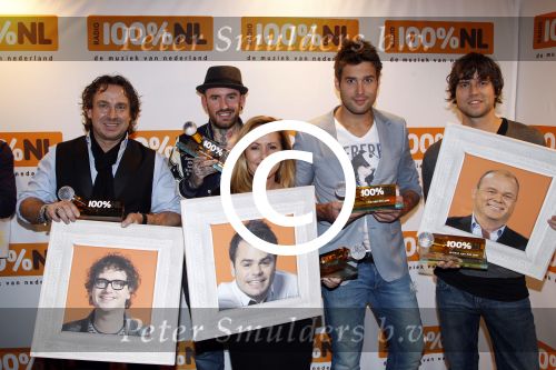 Hilversum 24 januari 2012
Uitreiking 100% NL awards met oa Marco Borsato Angela Groothuizen Nick en Simon en Ben Saunders.
Peter Smulders bv