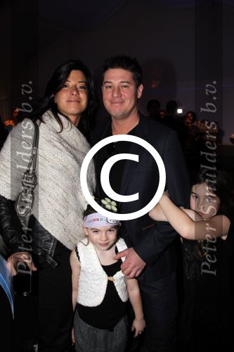 Amsterdam 28 januari 2012
modeshow Custo op de IAFW met oa aanwezig Martijn en Amanda Krabbe met hun dochters.
Peter Smulders bv