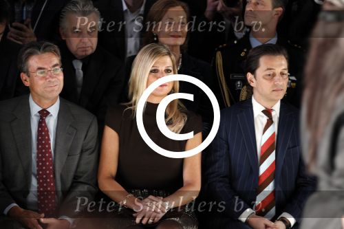 Amsterdam 27 januari 2012
Prinses Maxima bezoekt de Amsterdam Fashion week . Maxime Verhagen reikt de prijzen uit bij de green competition.
Peter Smulders bv