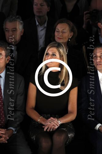 Amsterdam 27 januari 2012
Prinses Maxima bezoekt de Amsterdam Fashion week . Maxime Verhagen reikt de prijzen uit bij de green competition.
Peter Smulders bv