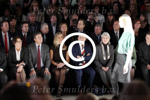 Amsterdam 27 januari 2012
Prinses Maxima bezoekt de Amsterdam Fashion week . Maxime Verhagen reikt de prijzen uit bij de green competition.
Peter Smulders bv