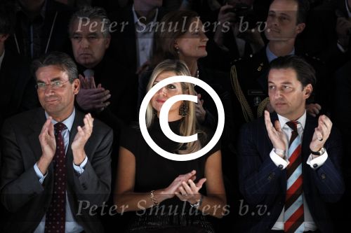Amsterdam 27 januari 2012
Prinses Maxima bezoekt de Amsterdam Fashion week . Maxime Verhagen reikt de prijzen uit bij de green competition.
Peter Smulders bv