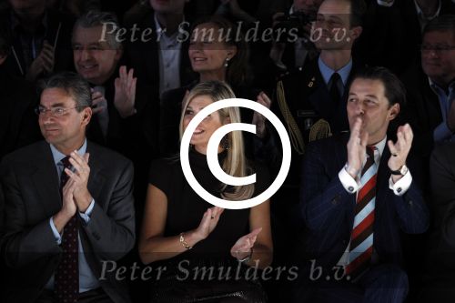 Amsterdam 27 januari 2012
Prinses Maxima bezoekt de Amsterdam Fashion week . Maxime Verhagen reikt de prijzen uit bij de green competition.
Peter Smulders bv