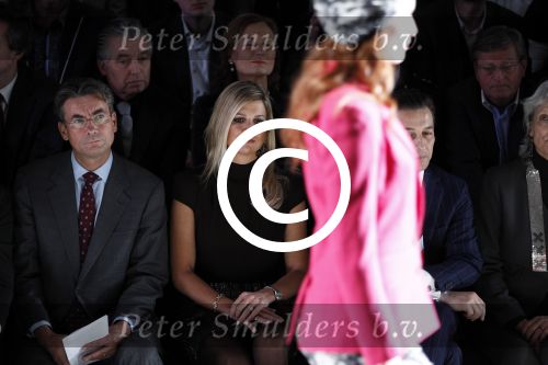 Amsterdam 27 januari 2012
Prinses Maxima bezoekt de Amsterdam Fashion week . Maxime Verhagen reikt de prijzen uit bij de green competition.
Peter Smulders bv