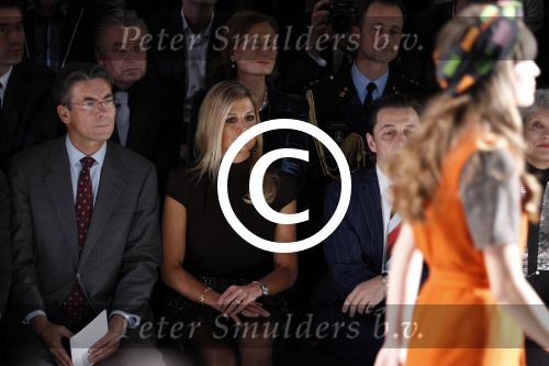 Amsterdam 27 januari 2012
Prinses Maxima bezoekt de Amsterdam Fashion week . Maxime Verhagen reikt de prijzen uit bij de green competition.
Peter Smulders bv