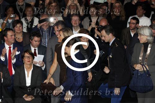 Amsterdam 27 januari 2012
Prinses Maxima bezoekt de Amsterdam Fashion week . Maxime Verhagen reikt de prijzen uit bij de green competition.
Peter Smulders bv