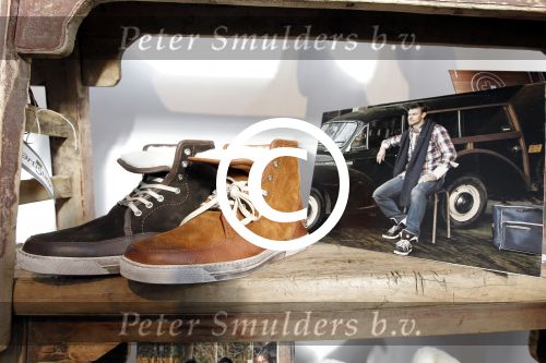 Amsterdam 23 januari 2012
Pierre v Hooijdonk en Parry Patel met hun Metro Sneakers op de modefabriek
Peter Smulders bv
