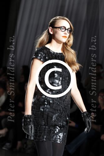 Amsterdam 28 januari 2012
modeshow Custo op de IAFW met oa aanwezig Martijn en Amanda Krabbe met hun dochters.
Peter Smulders bv