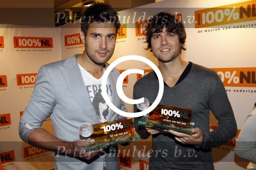 Hilversum 24 januari 2012
Uitreiking 100% NL awards met oa Marco Borsato Angela Groothuizen Nick en Simon en Ben Saunders.
Peter Smulders bv