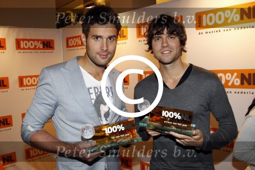 Hilversum 24 januari 2012
Uitreiking 100% NL awards met oa Marco Borsato Angela Groothuizen Nick en Simon en Ben Saunders.
Peter Smulders bv
