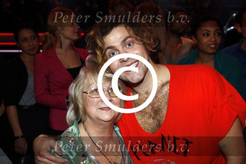 Hilversum 20 januari 2012
Iris Kroes wint de finale van the voice of holland in studio 22. Paul Turner met moeder
Peter Smulders bv