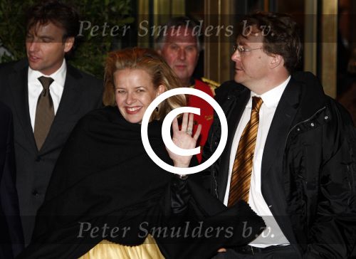 Amsterdam 1 februari 2008
Koningin Beatrix (70jaar) en Prinses Margriet (65 jaar) vieren hun verjaardag in Carre. Mabel Wisse Smit en Friso
Peter Smulders bv
